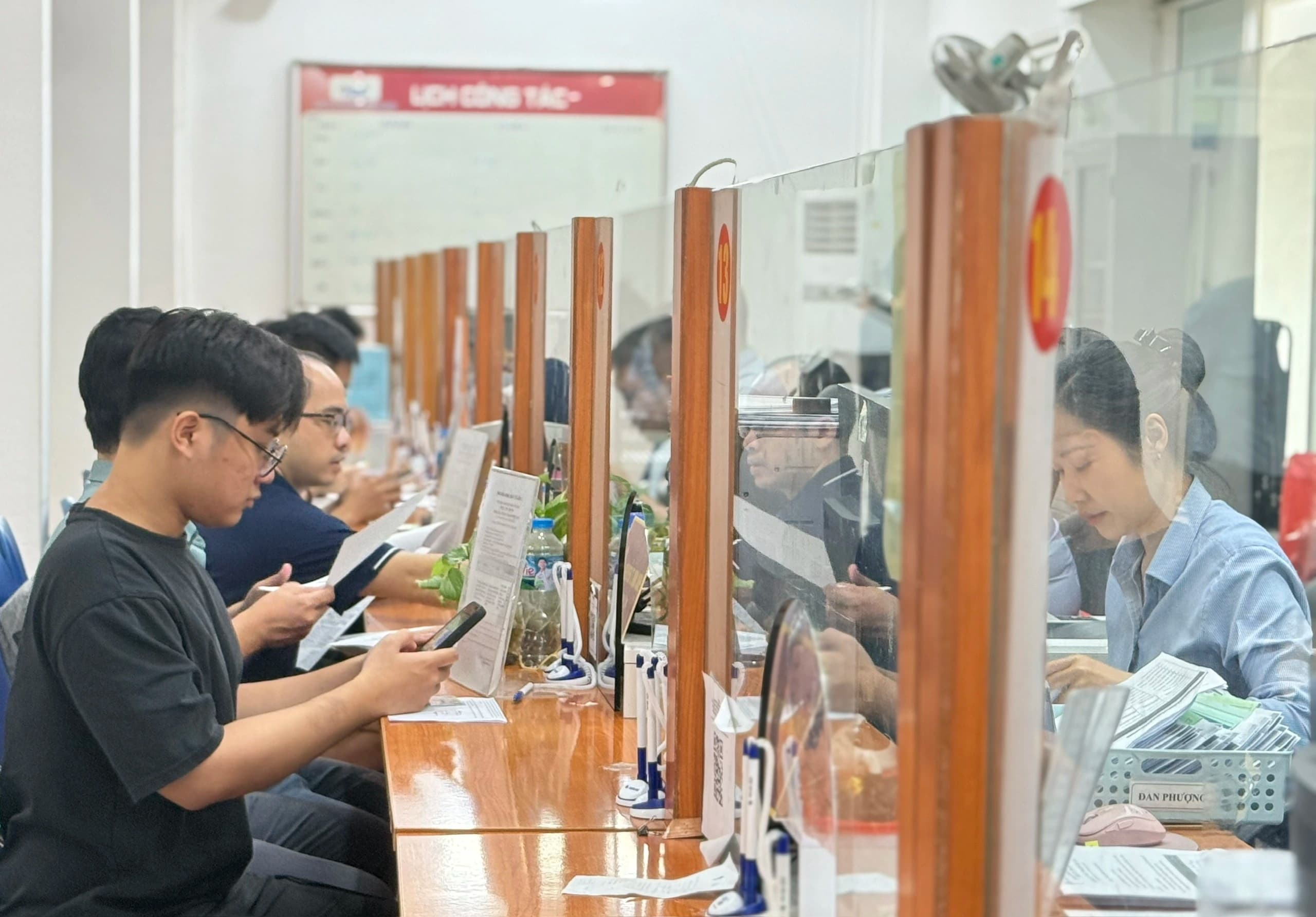 Người lao động đối diện làn sóng thất nghiệp